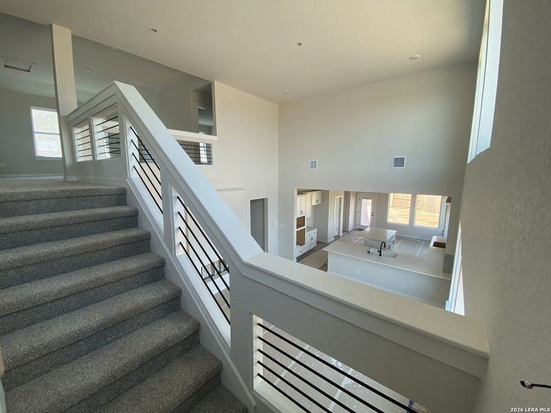 Spacious, unfurnished interior of a new home in Meyer Ranch, New Braunfels (Image 19).