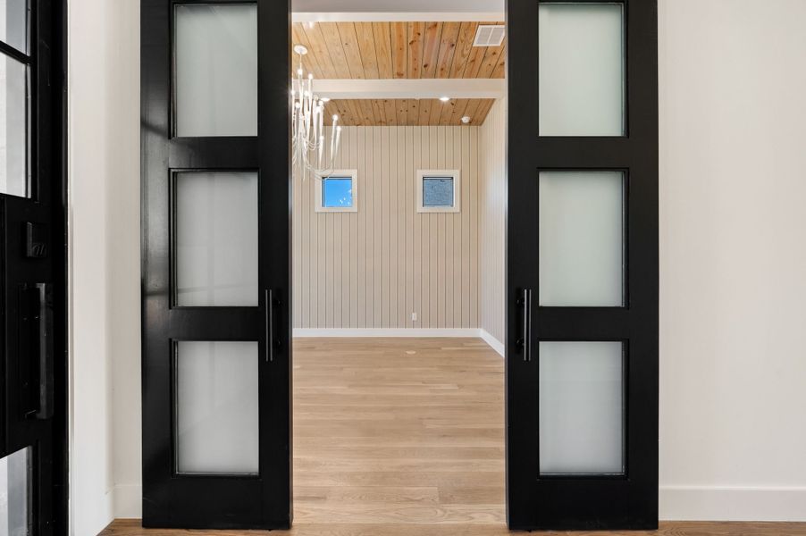 Spacious, unfurnished interior of a new home in Montclair, Prosper (Image 23). Spacious, unfurnished interior of a new home in Montclair, Prosper (Image 23).