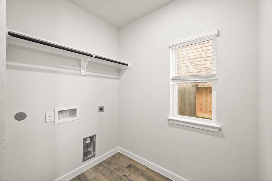 Spacious, unfurnished interior of a new home in Sunterra, Katy (Image 34).