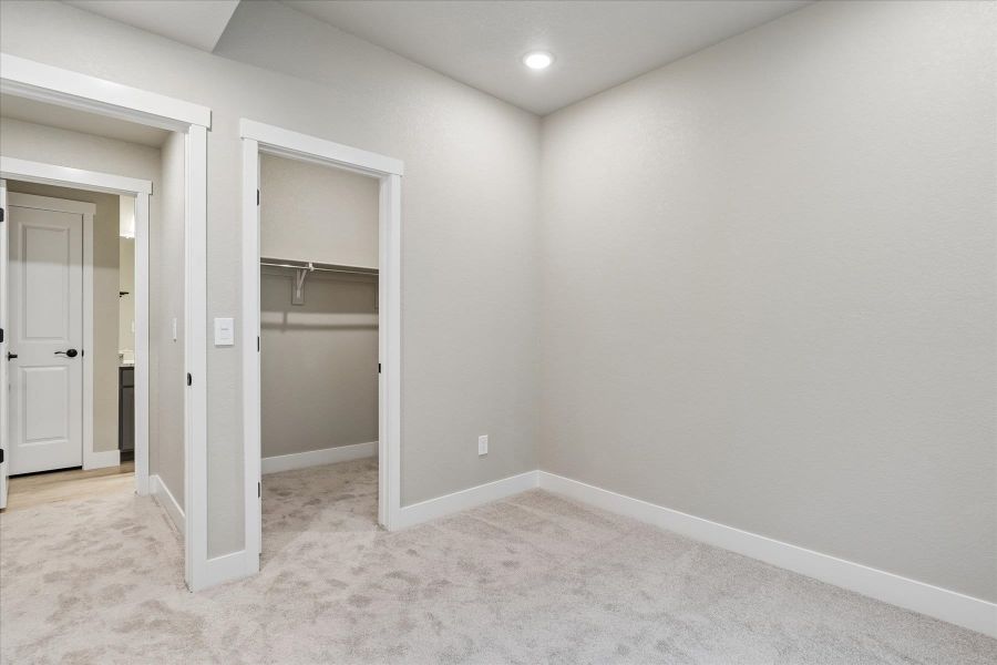 Spacious, unfurnished interior of a new home in Aspen Meadows, Colorado Springs (Image 36). Spacious, unfurnished interior of a new home in Aspen Meadows, Colorado Springs (Image 36).
