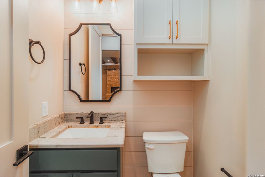 Furnished interior view inside a new home in , La Vernia (Image 8).