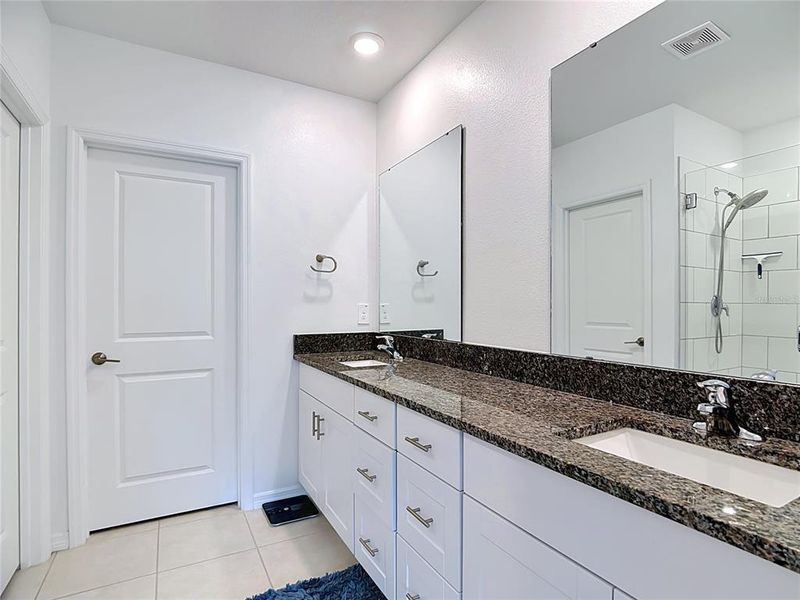 Furnished interior view inside a new home in , Lakeland (Image 38).