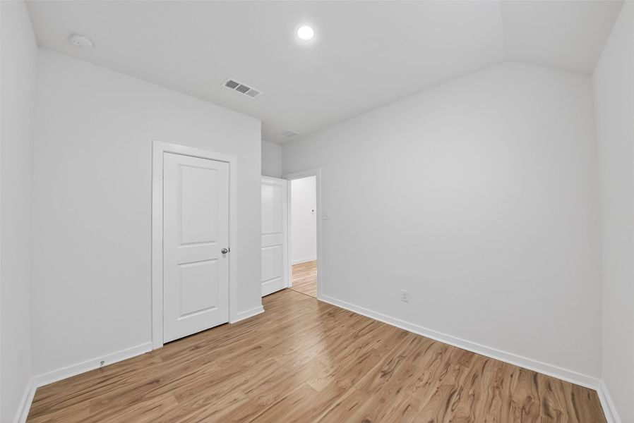 Spacious, unfurnished interior of a new home in , Hockley (Image 31).