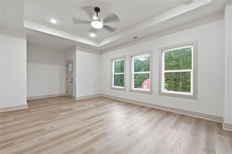 Spacious, unfurnished interior of a new home in , Athens (Image 27).