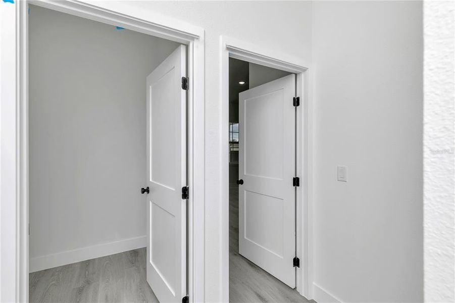 Spacious, unfurnished interior of a new home in , Ocala (Image 24).