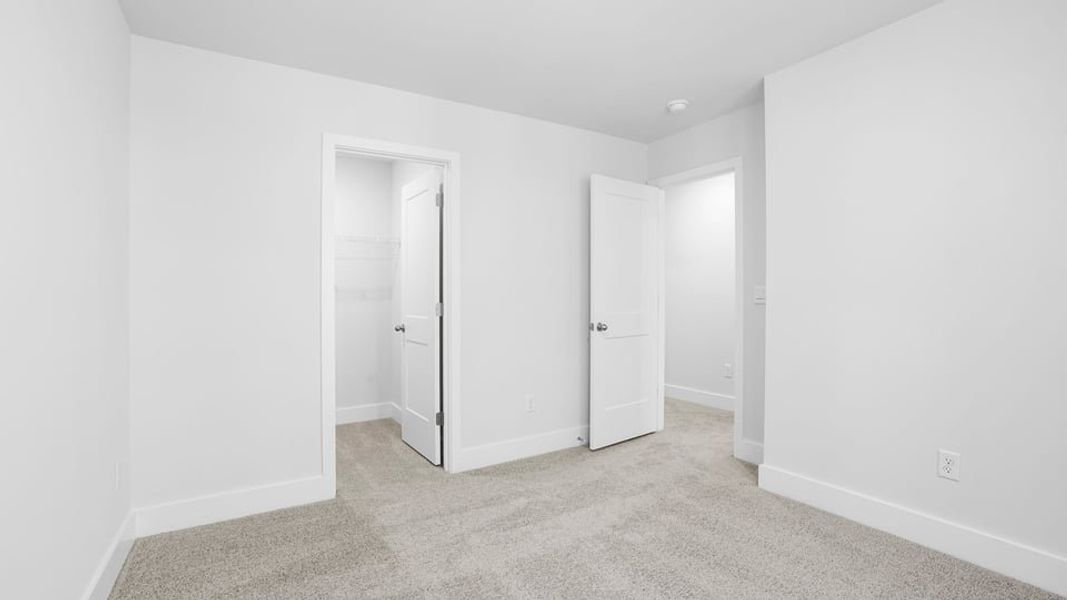 Spacious, unfurnished interior of a new home in Hidden Hills, Spartanburg (Image 23).