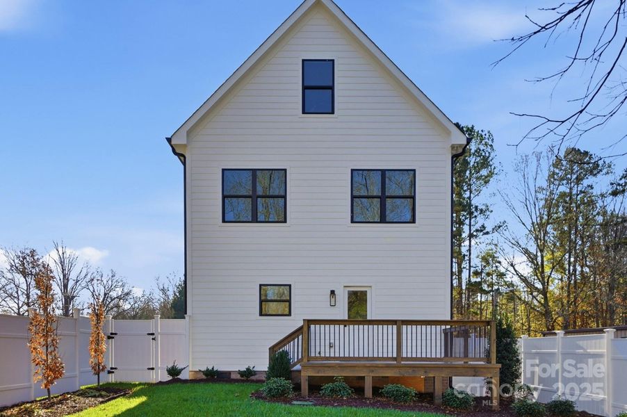 Exterior details and patio area of a home in , Waxhaw (Image 2).