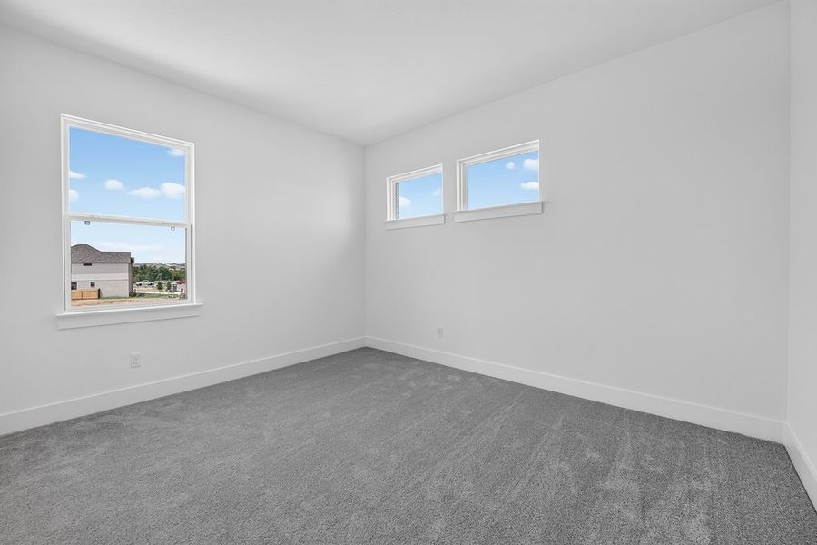 Spacious, unfurnished interior of a new home in Santa Rita Ranch, Liberty Hill (Image 34).