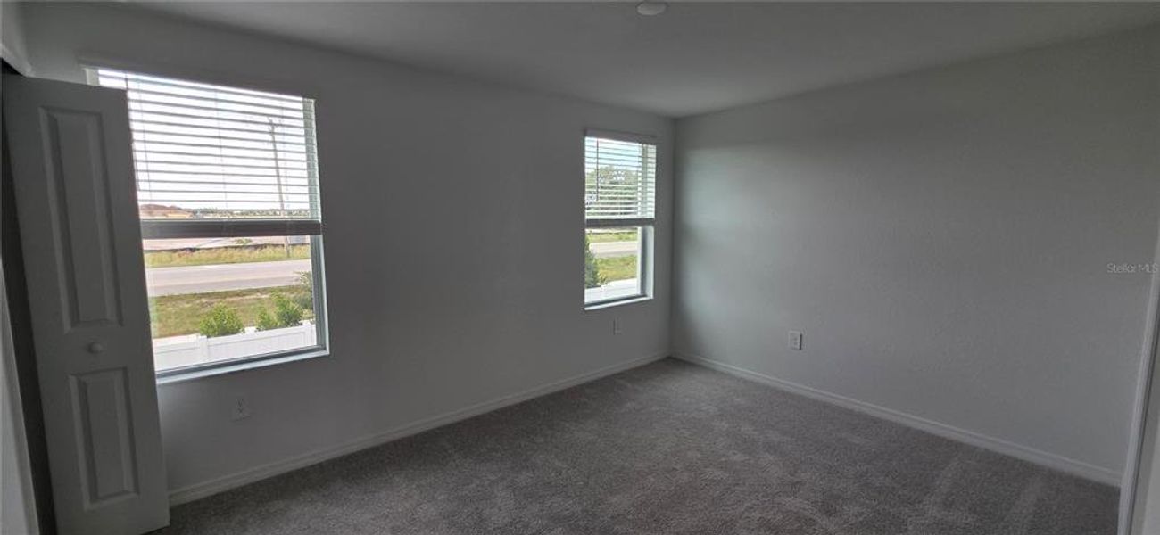 Spacious, unfurnished interior of a new home in , Bradenton (Image 16).