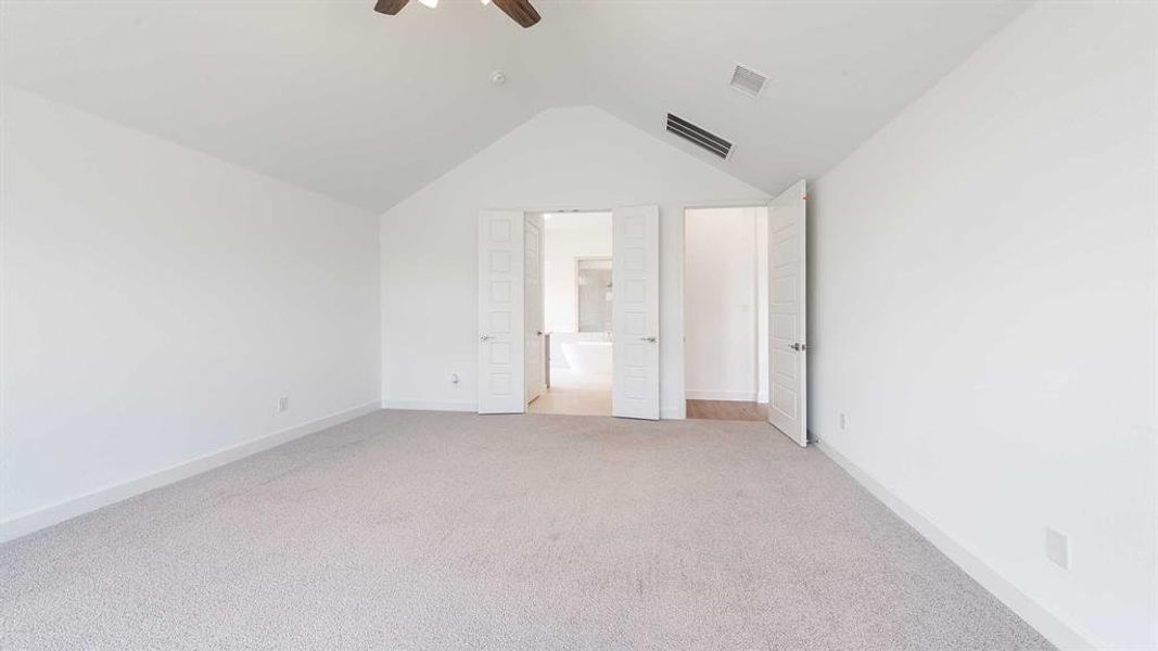 Spacious, unfurnished interior of a new home in Talon Hills 60'/70', Fort Worth (Image 13). Spacious, unfurnished interior of a new home in Talon Hills 60'/70', Fort Worth (Image 13).