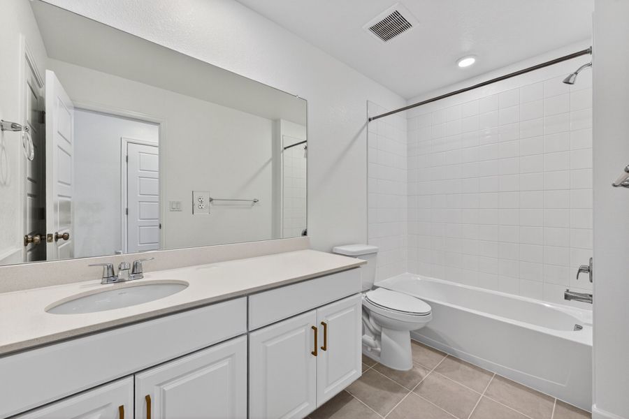 Furnished interior view inside a new home in Parterre, Thornton (Image 8).