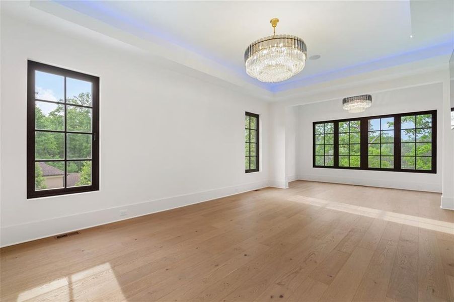 Spacious, unfurnished interior of a new home in , Alpharetta (Image 58).