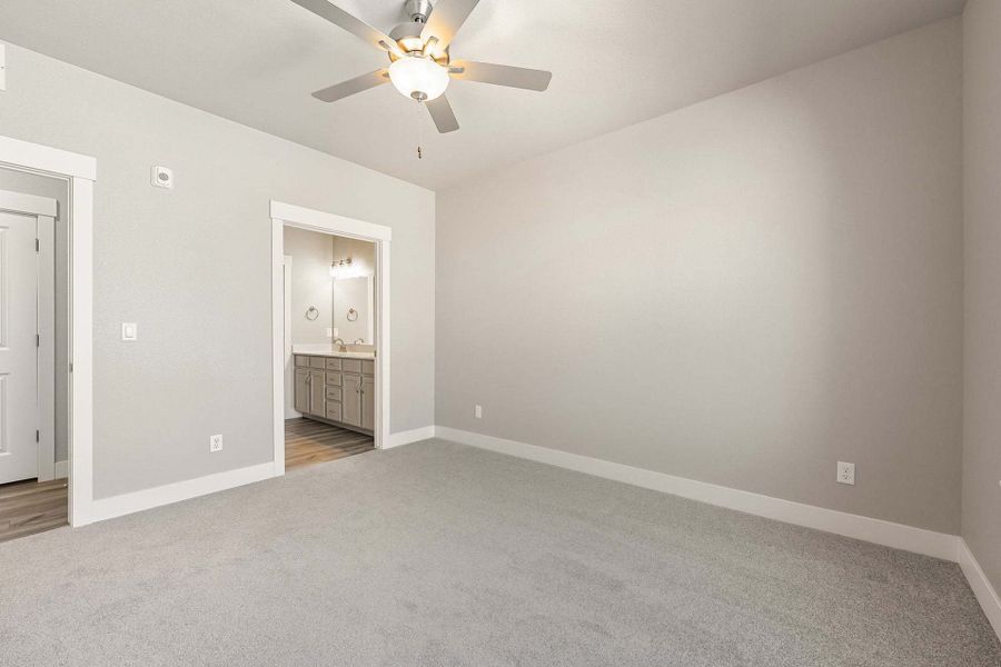 Interior:Purdue bedroom