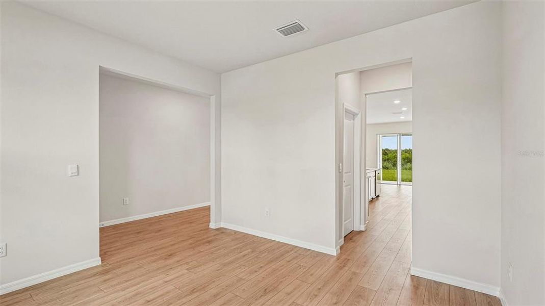 Spacious, unfurnished interior of a new home in Legacy Preserve, Parrish (Image 30). Spacious, unfurnished interior of a new home in Legacy Preserve, Parrish (Image 30).