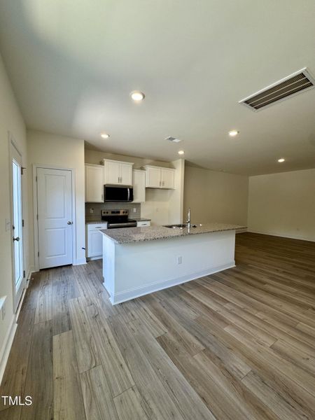 Kitchen/DIning Room Kitchen/DIning Room
