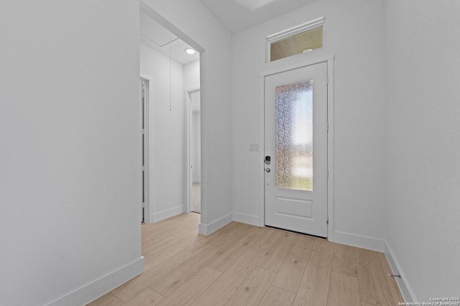 Spacious, unfurnished interior of a new home in , New Braunfels (Image 10). Spacious, unfurnished interior of a new home in , New Braunfels (Image 10).