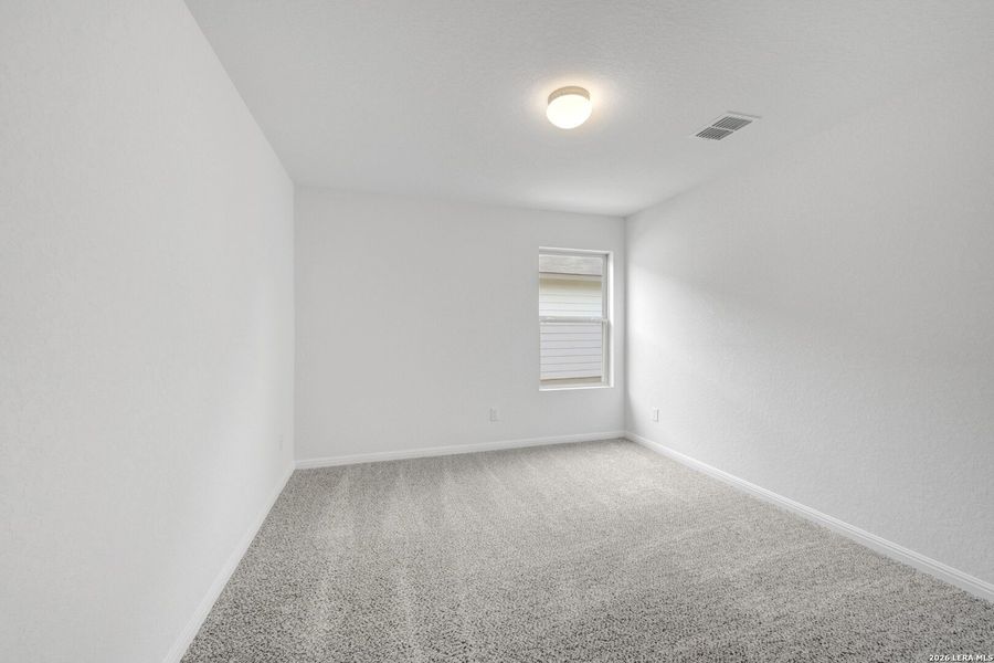 Spacious, unfurnished interior of a new home in Cinco Lakes, San Antonio (Image 18).