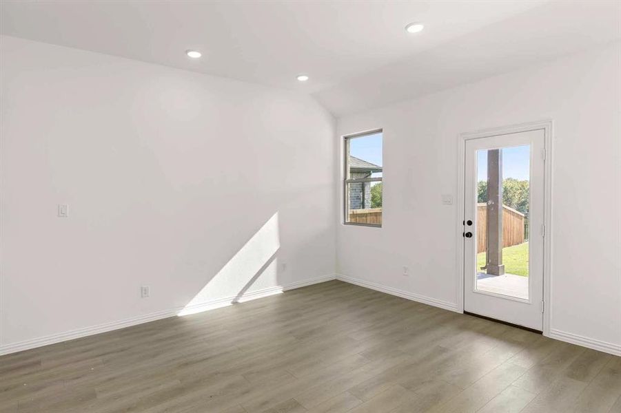 Spacious, unfurnished interior of a new home in Devonshire 50s, Forney (Image 24). Spacious, unfurnished interior of a new home in Devonshire 50s, Forney (Image 24).