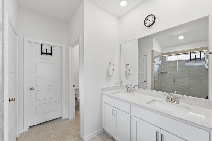 Primary bedroom - double sinks Primary bedroom - double sinks