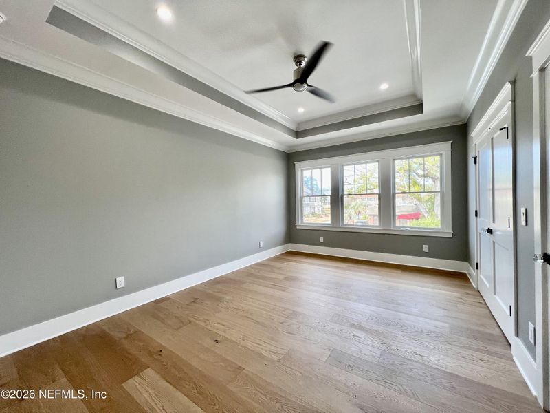 Spacious, unfurnished interior of a new home in , Jacksonville (Image 81).