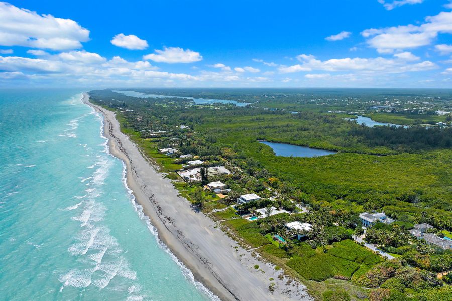 Natural landscape and outdoor views near  in Jupiter Island (Image 54).