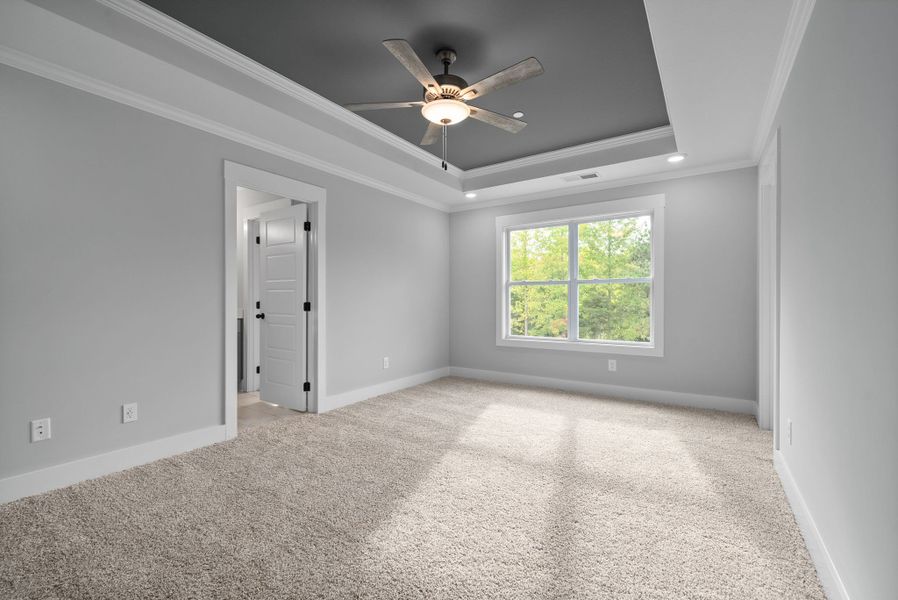 Spacious, unfurnished interior of a new home in Garrettsburg Meadows, Clarksville (Image 7).