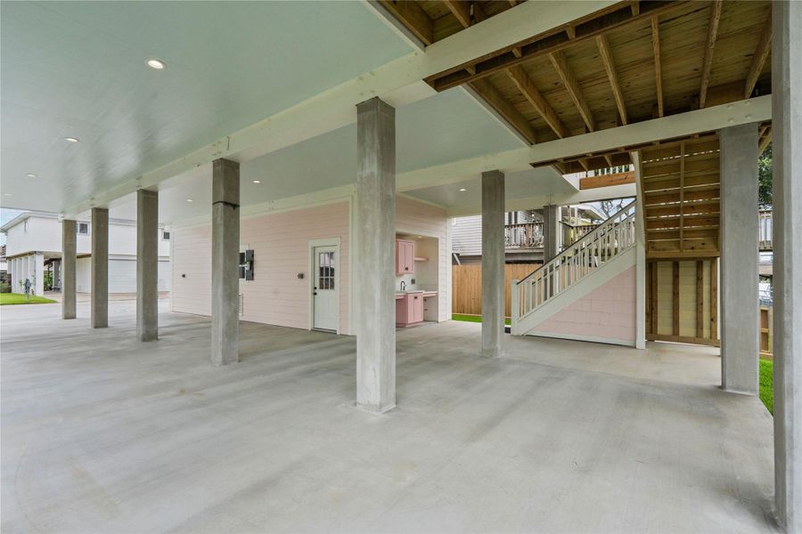 Exterior details and patio area of a home in , Bayou Vista (Image 2).