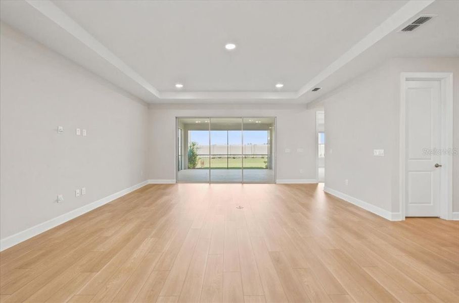 Spacious, unfurnished interior of a new home in Coasterra Community Group Page, Palmetto (Image 21).