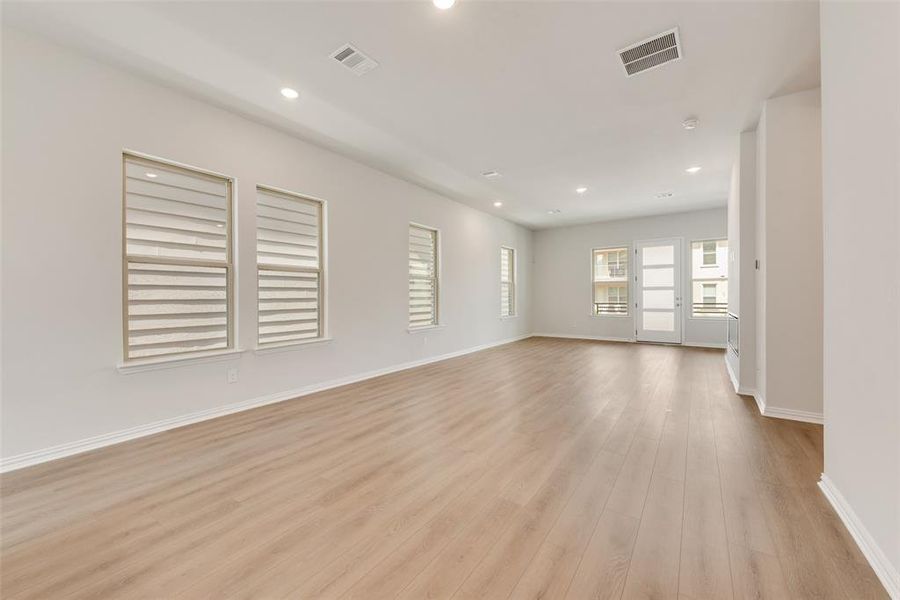 Spacious, unfurnished interior of a new home in City Point, North Richland Hills (Image 17).