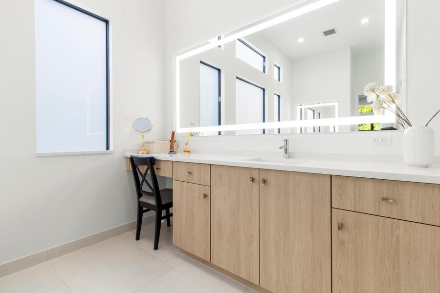 Furnished interior view inside a new home in , Boca Raton (Image 62). Furnished interior view inside a new home in , Boca Raton (Image 62).