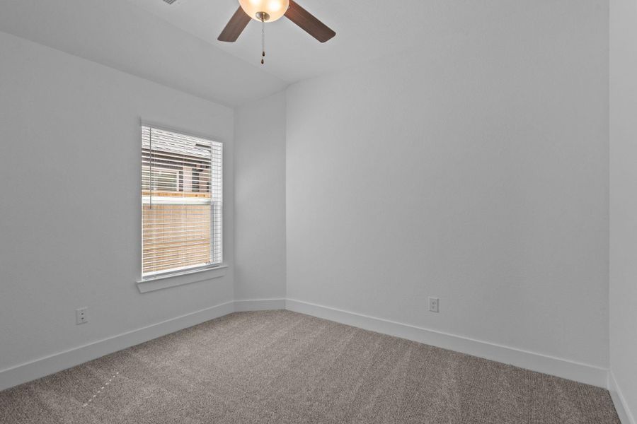 Spacious, unfurnished interior of a new home in Meridiana, Iowa Colony (Image 13).