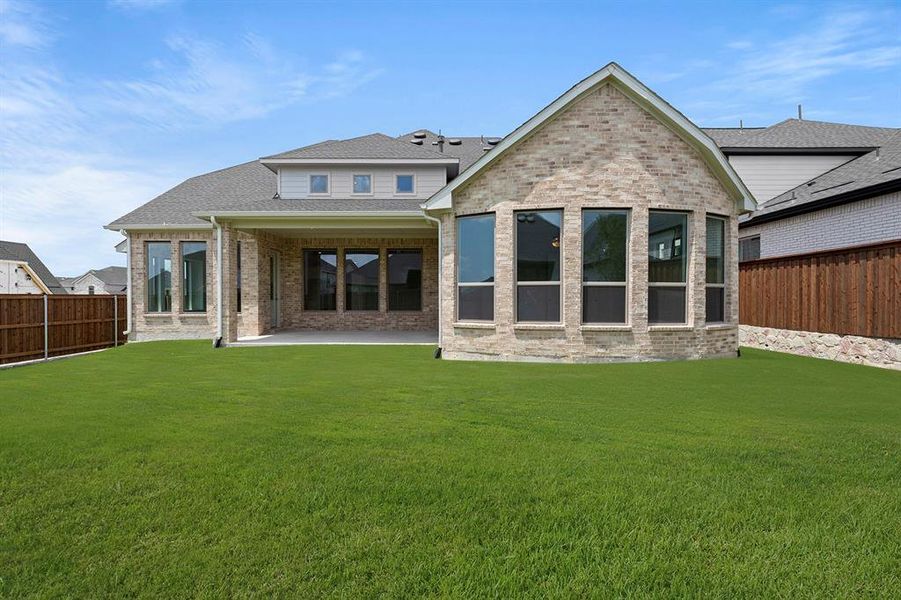Exterior details and patio area of a home in Hillside Village, Celina (Image 3).