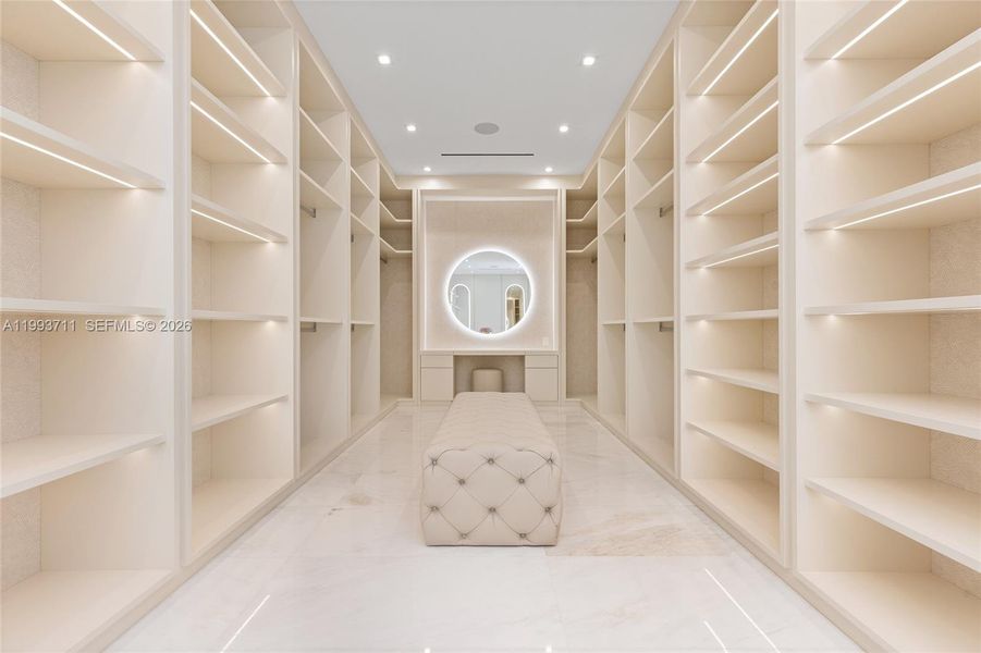 Image 80 of a home in .