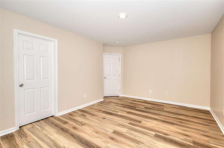 Spacious, unfurnished interior of a new home in , Monroe (Image 21).
