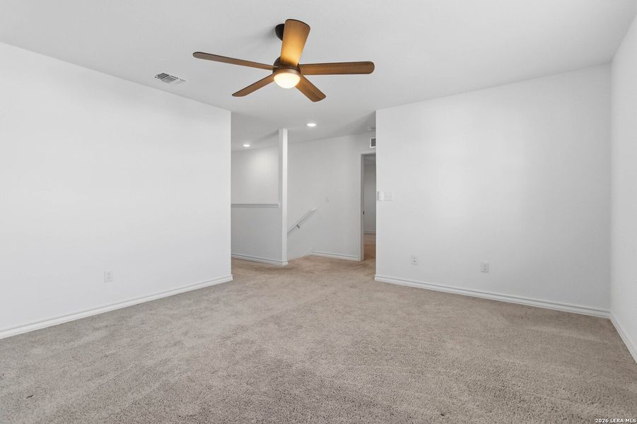 Spacious, unfurnished interior of a new home in Davis Ranch, Helotes (Image 20). Spacious, unfurnished interior of a new home in Davis Ranch, Helotes (Image 20).