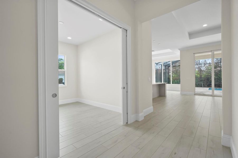 4232 Montagu Ave_Amaryllis_Lot 15_14