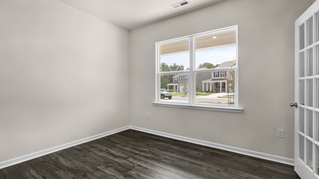 Spacious, unfurnished interior of a new home in Anderson Farm, Wendell (Image 11).