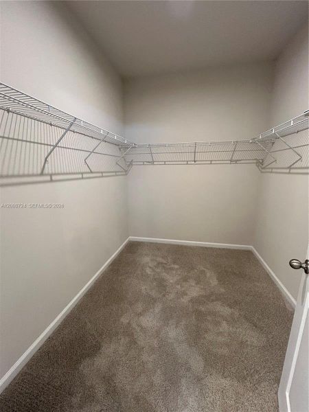 Spacious, unfurnished interior of a new home in Brooks Landing, Titusville (Image 20).