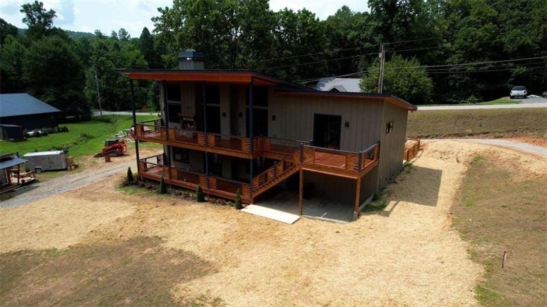 Exterior details and patio area of a home in , Blue Ridge (Image 29).