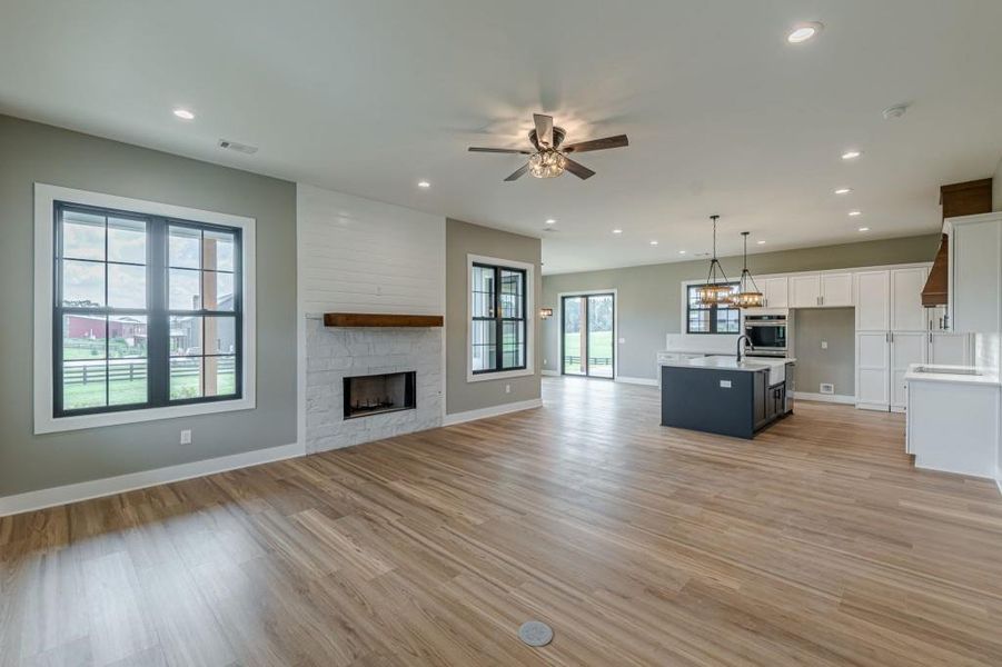Spacious, unfurnished interior of a new home in , Bremen (Image 34).