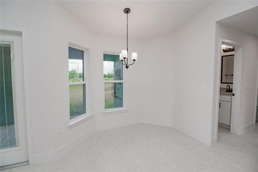Spacious, unfurnished interior of a new home in Hickory Ridge Estates, Lake Wales (Image 16).