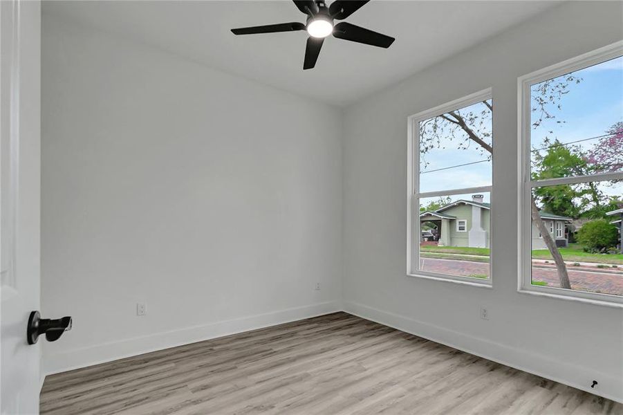 Spacious, unfurnished interior of a new home in , Plant City (Image 38).