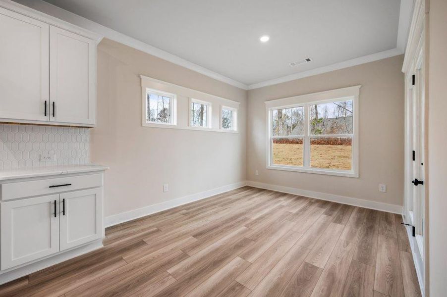Spacious, unfurnished interior of a new home in Pinecrest Ridge, Dacula (Image 29).