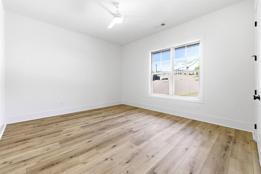 Spacious, unfurnished interior of a new home in , Jefferson (Image 59).