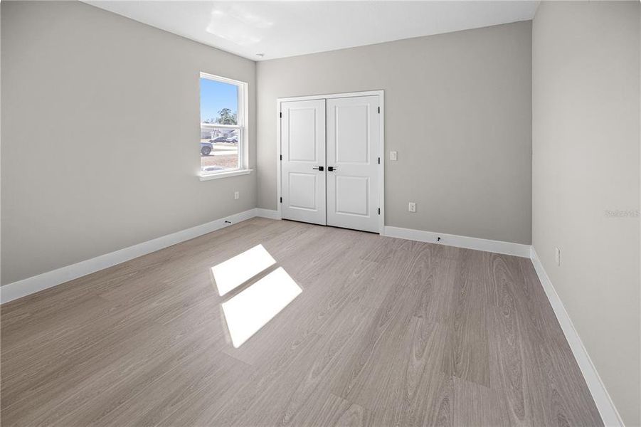 Spacious, unfurnished interior of a new home in , Ocala (Image 15).