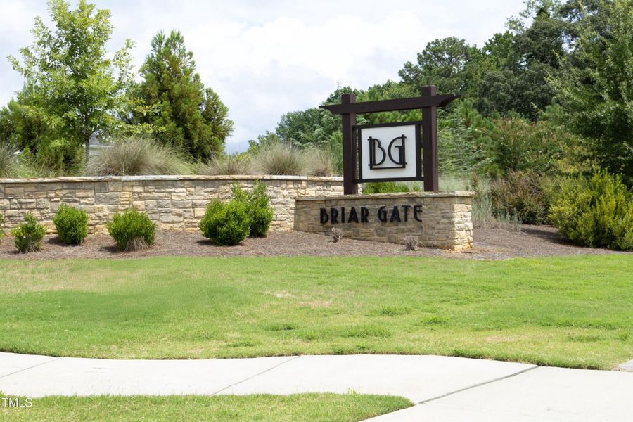 BriarGateEntrance BriarGateEntrance