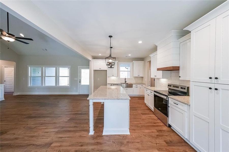 Furnished interior view inside a new home in , Rockmart (Image 8).