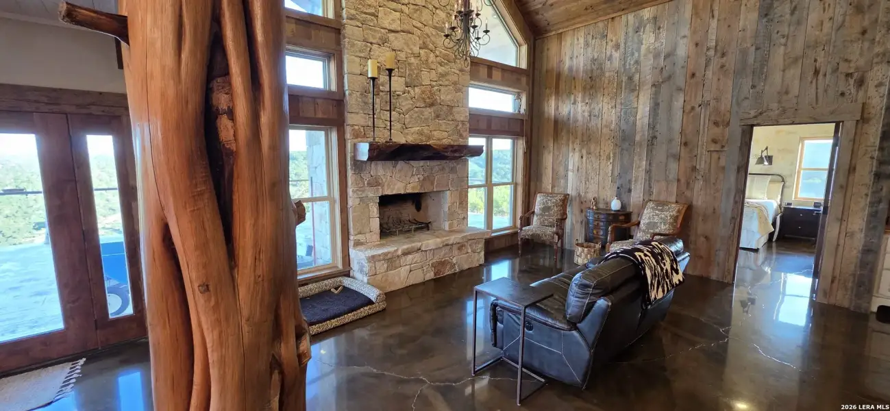 Community amenities in , Leakey (Image 49).