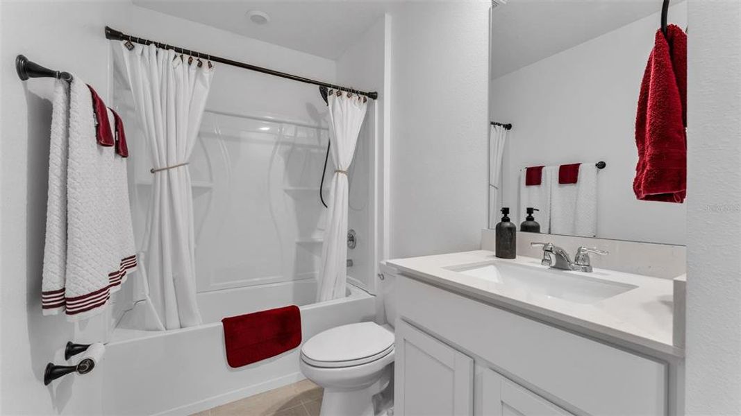 Furnished interior view inside a new home in Peace Creek Reserve, Winter Haven (Image 27).