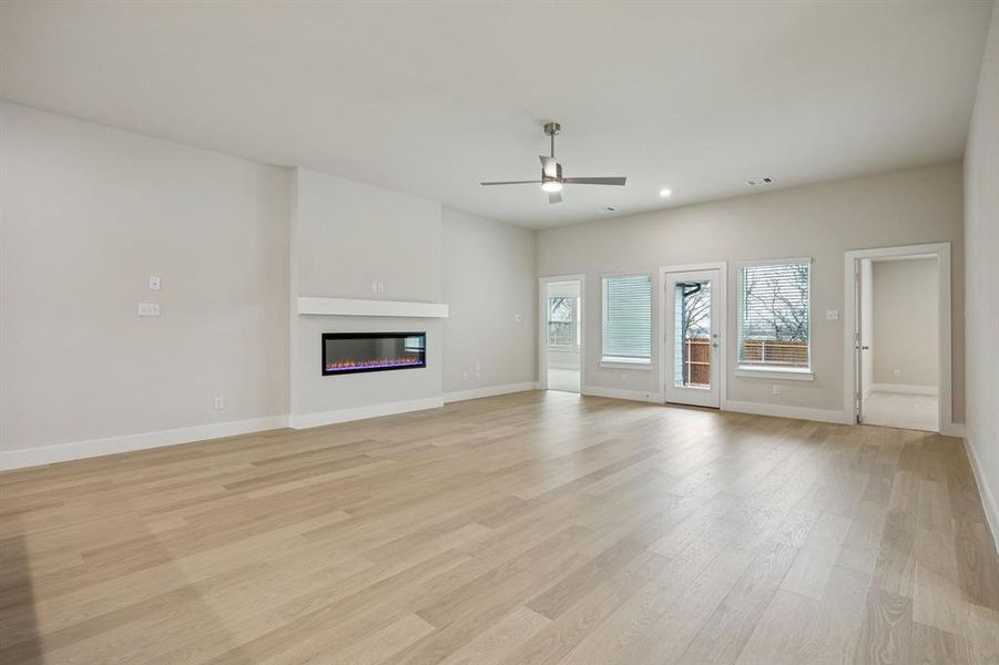 Spacious, unfurnished interior of a new home in Hadley Farms, Godley (Image 25).